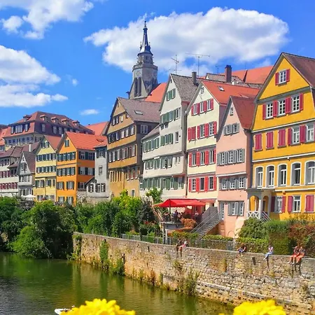 Graf Διαμέρισμα *